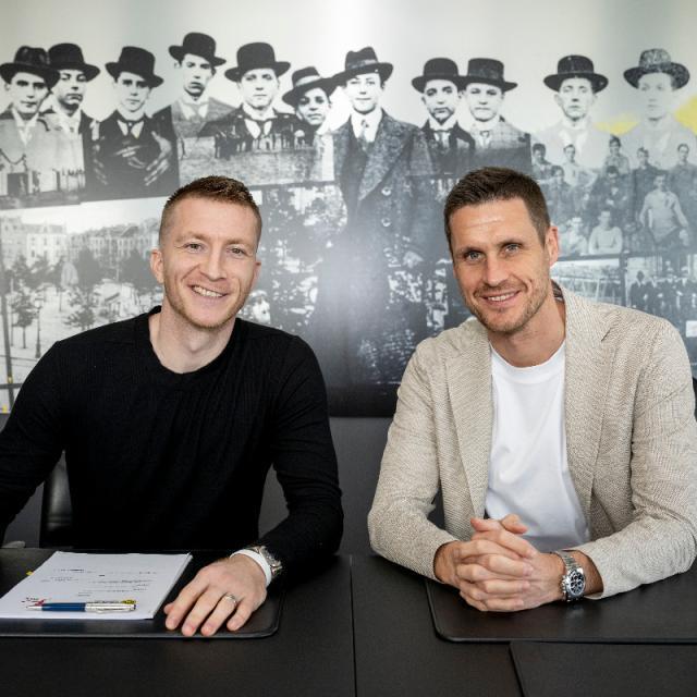 开云体育下载电脑版-官方：多特与罗伊斯续约一年 新合同明夏到期