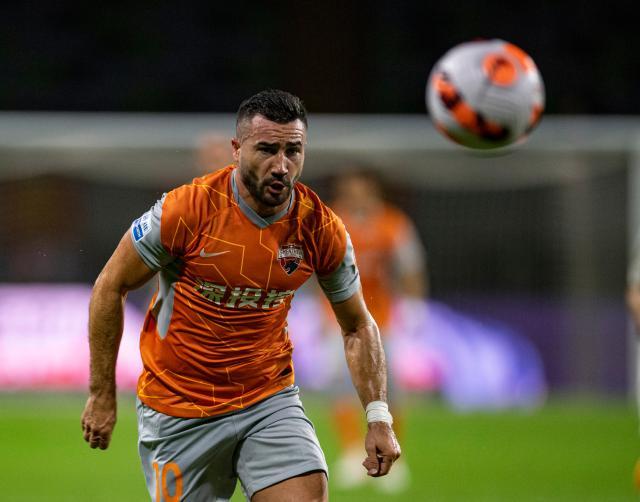 开云体育下载APP-【中超】鸭梨传射穆谢奎丢点 浙江0比2不敌深圳