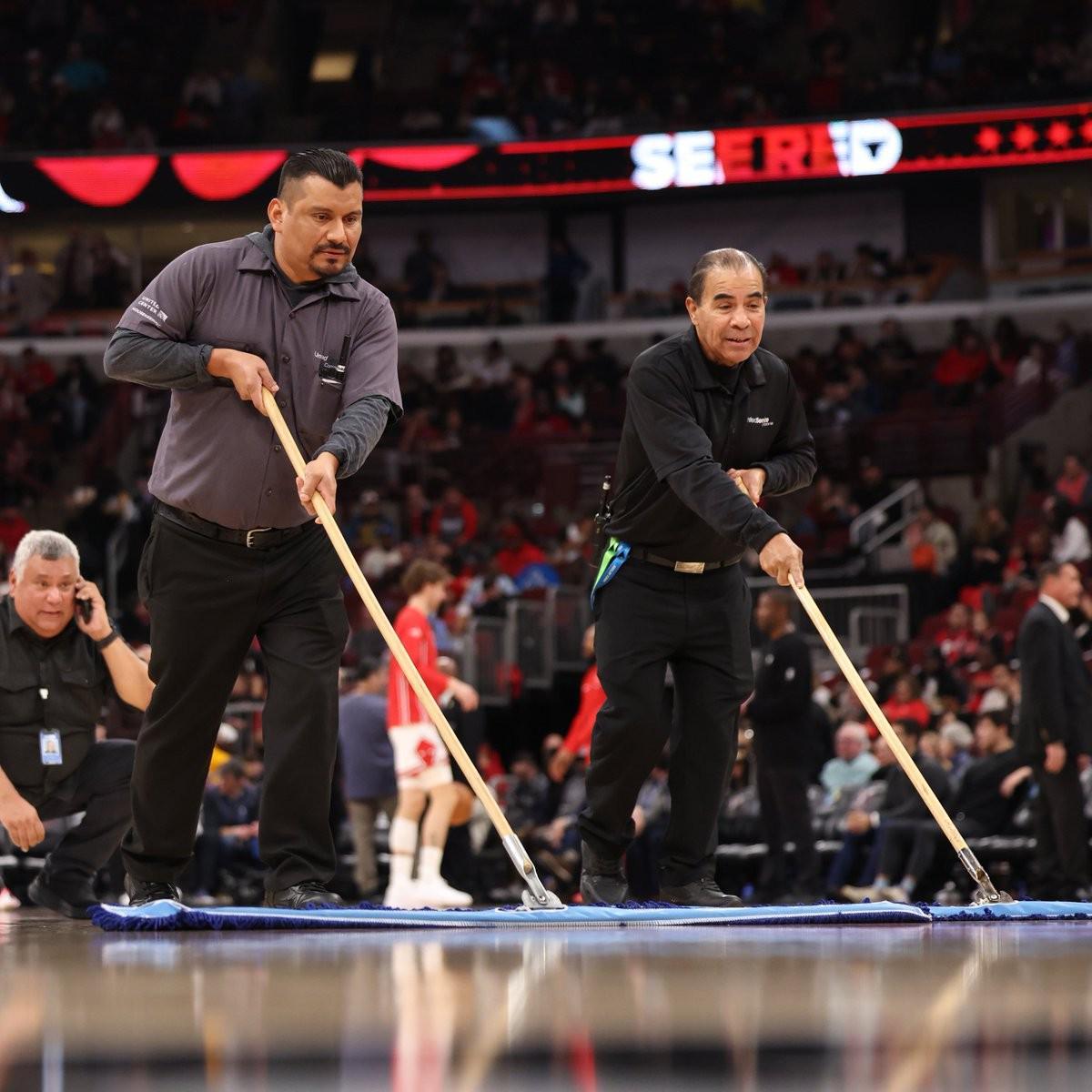 官方:因场地出现冷凝水而延期的公牛vs热火将于1月30日重赛