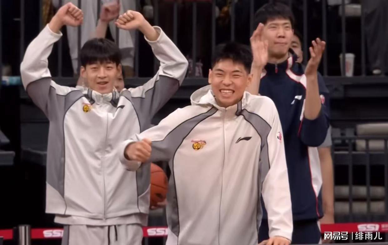 开云体育下载入口-最新消息！CBA暴力双能卫坑惨杜锋，朱芳雨有望捡漏“得分机器”